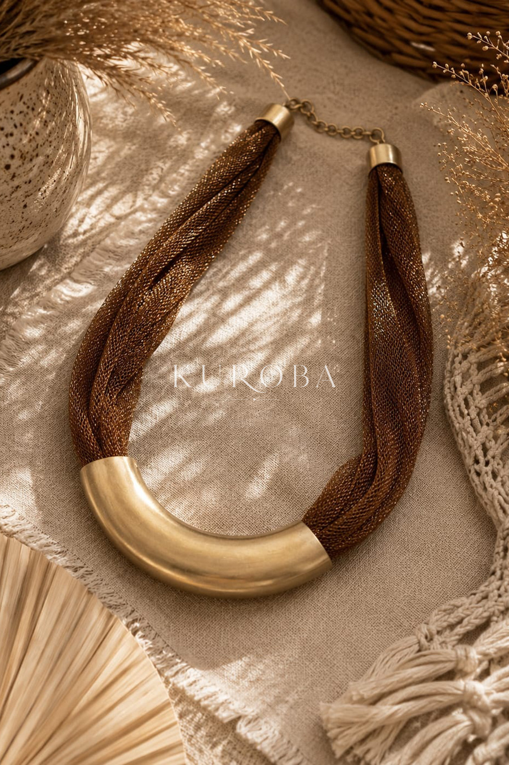Collar Bronce Elegance con pieza dorada mate